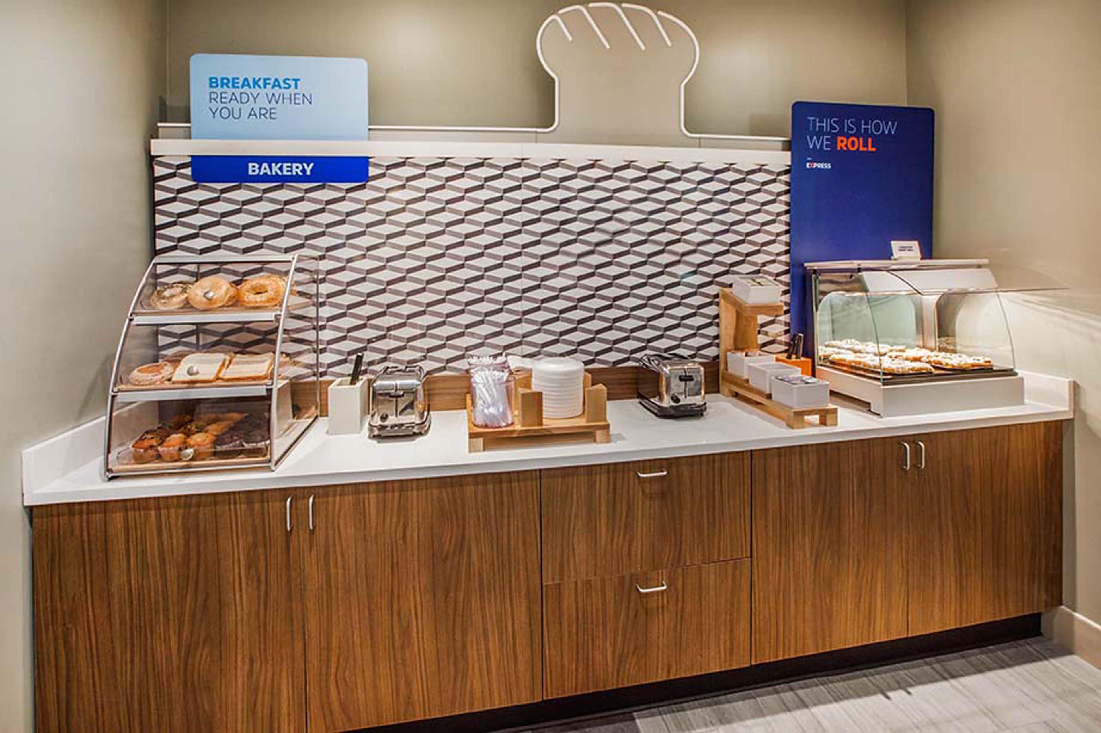 Holiday Inn Express Jacksonville East By Ihg Bagian luar foto